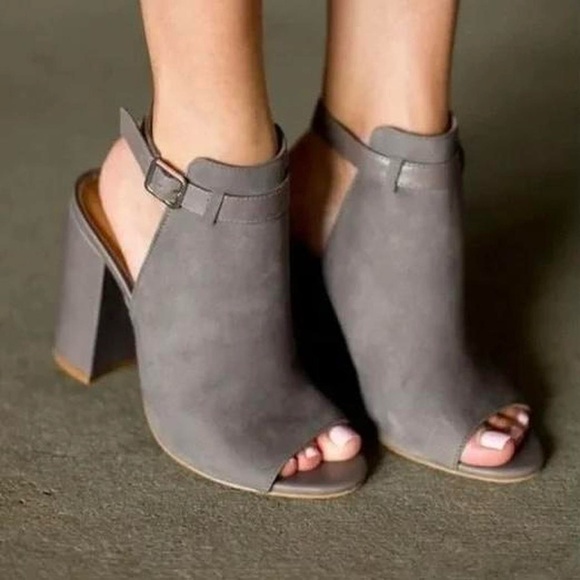 Grey Heels - Picture 6 of 6